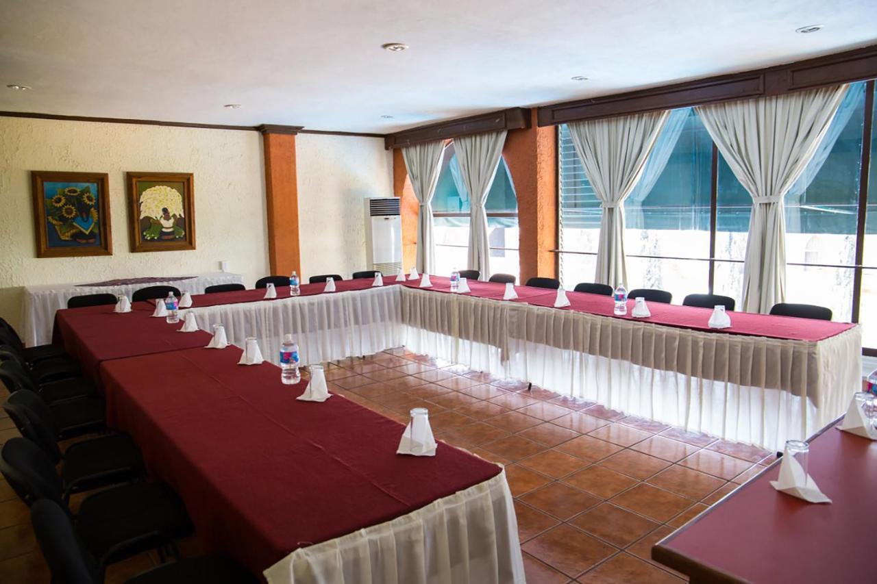 Hotel & Suites Villa Del Sol Morelia Zewnętrze zdjęcie