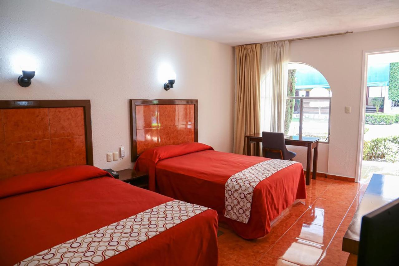 Hotel & Suites Villa Del Sol Morelia Zewnętrze zdjęcie