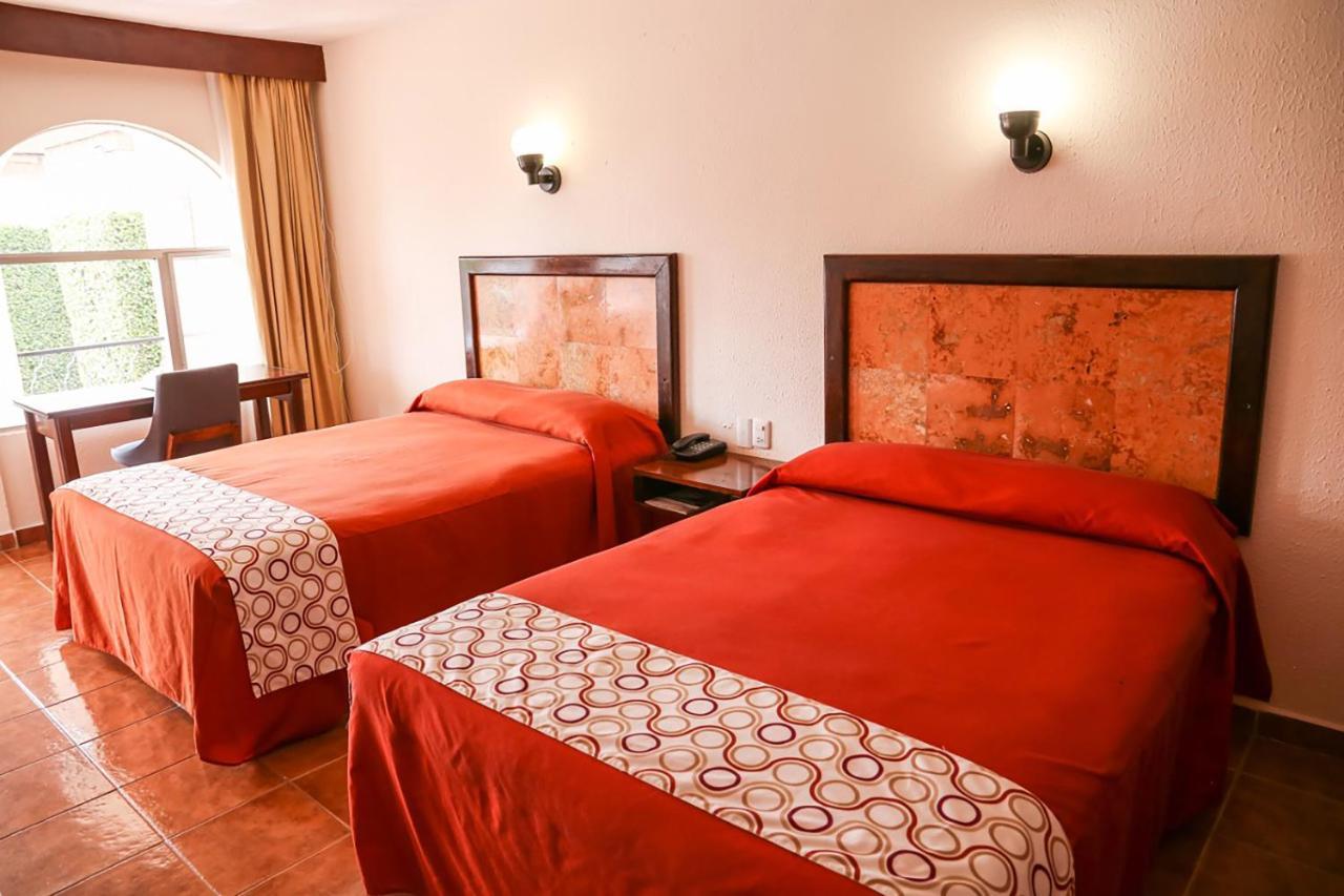 Hotel & Suites Villa Del Sol Morelia Zewnętrze zdjęcie