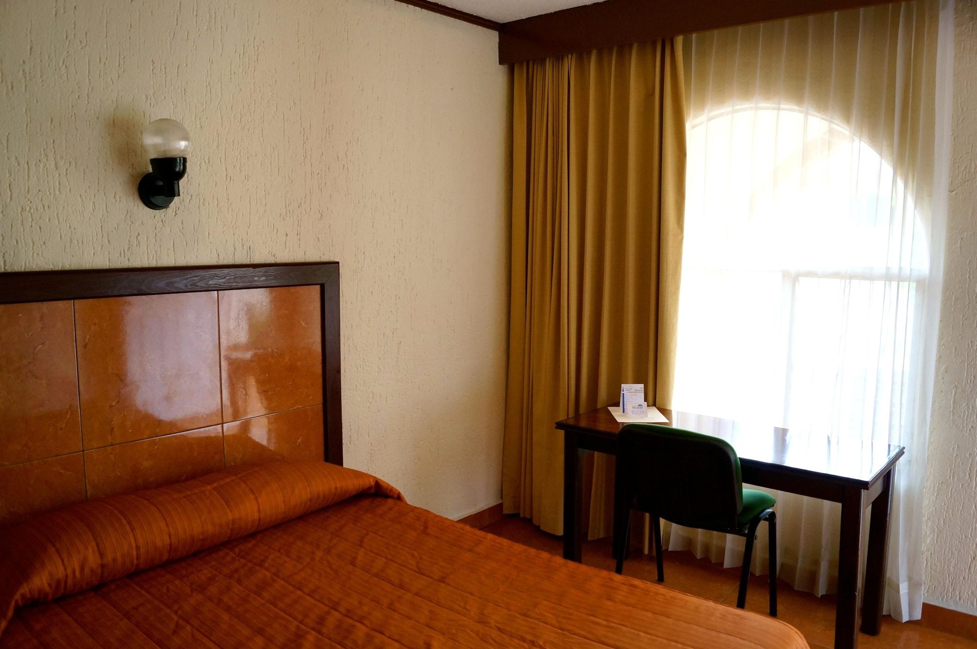 Hotel & Suites Villa Del Sol Morelia Zewnętrze zdjęcie