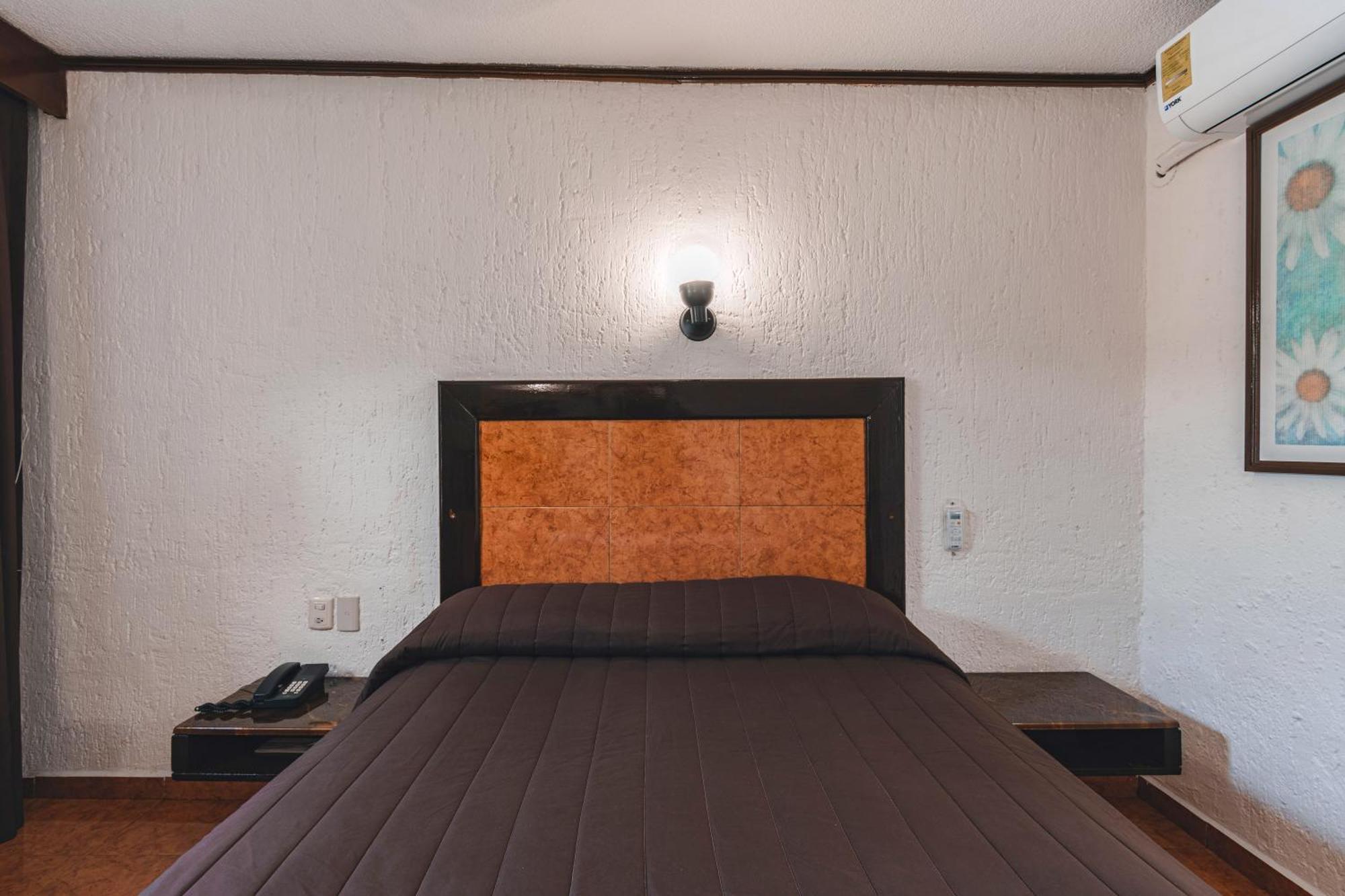 Hotel & Suites Villa Del Sol Morelia Zewnętrze zdjęcie