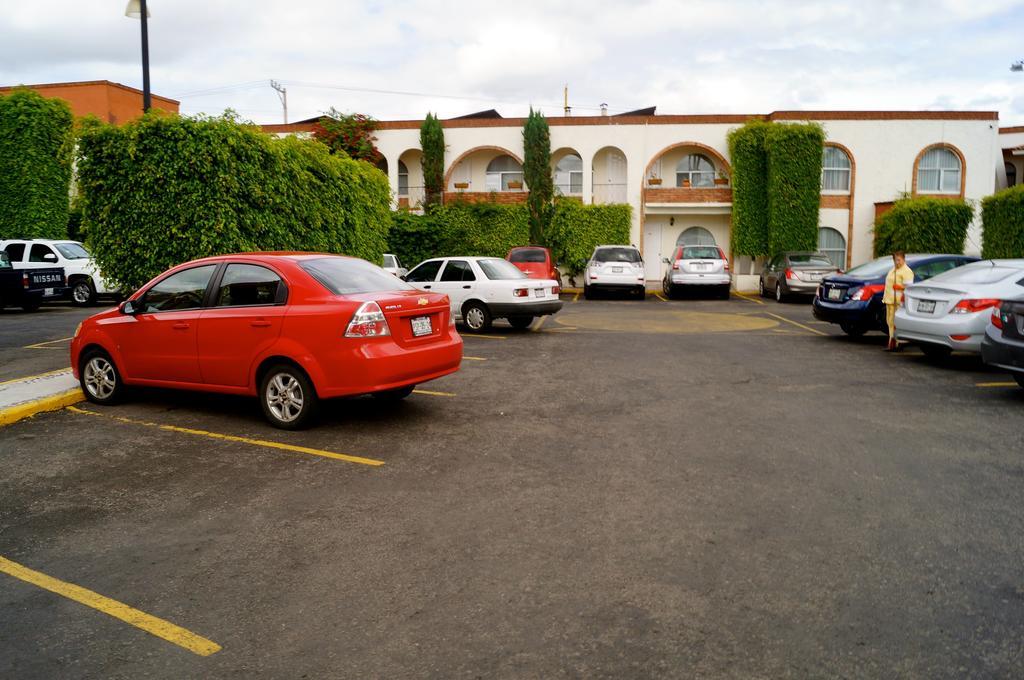 Hotel & Suites Villa Del Sol Morelia Zewnętrze zdjęcie
